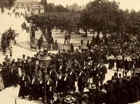 Les fêtes universitaires de Lausanne, cortège sortant de la séance inaugurale, les professeurs de France, 17-20 mai 1891. (© UNIL Archives)