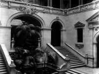Palais de Rumine, cour intérieure. (© UNIL Archives)