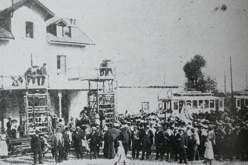 Hangar des trams à Mezières, 1903, carte postale, collection privée.