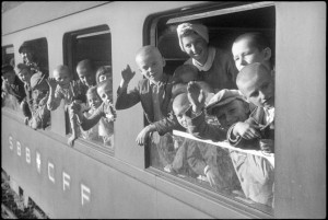 Enfants réfugiés originaires de Serbie, à Chiasso, le 31 mai 1942. © RDB/Lindroos